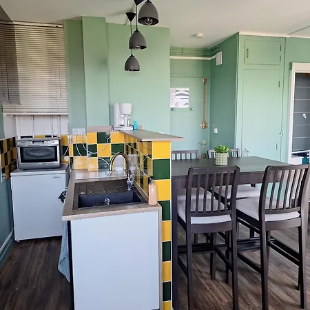 Les Perroquets Apartmán Royan